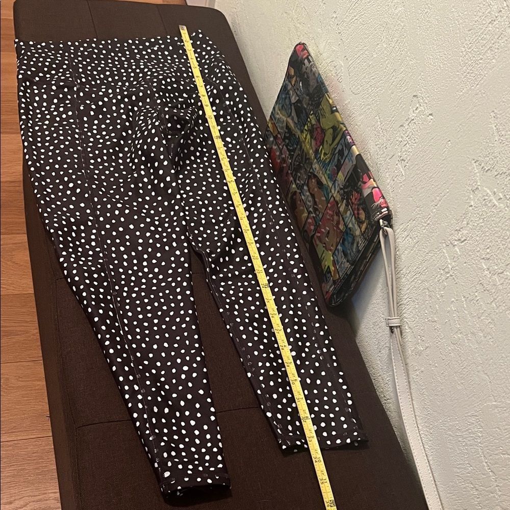 #1126=Chic Black and White Polka Dot Leggings - Picture 3 of 5